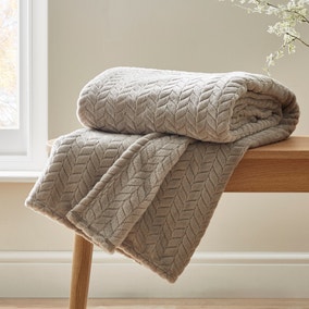 Amelia Recycled Throw, 200cm x 200cm Amelia Recycled Throw, 200cm x 200cm