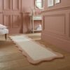 Bonnie Scallop Border Wool Runner
